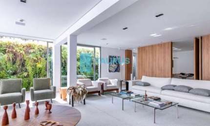 Sobrado de alto padrão à venda, 5 suítes, 5 vagas, piscina,  700 m², Brooklin.