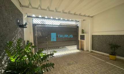 Sobrado à venda, 2 dormitórios, 2 vagas, 135m², Cidade Monções.