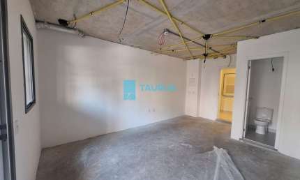 Conjunto comercial para venda e locação, 28m², Moema.