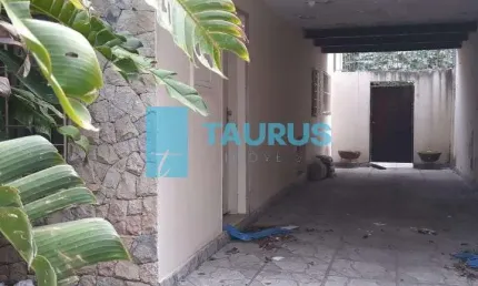 Sobrado para locação, 3 dormitórios, 3 vagas, 300m², Campo Belo.