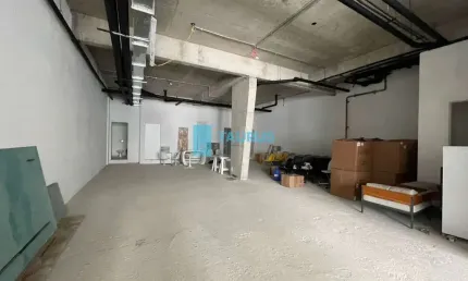 Loja para venda e locação , 1 vaga , vão livre , 175 m2 , Vila Guarani.