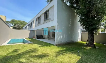 Casa de condomínio á venda , 4 suítes , 4 vagas , piscina no quintal , 450 m² , Santo Amaro.