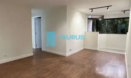 Apartamento à venda, 3 dormitórios, 2 vagas, 70m², Interlagos.