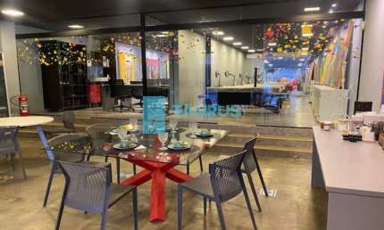 Prédio comercial à venda, 450m², no Pinheiros, São Paulo.