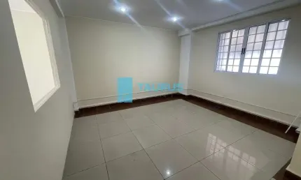 Prédio comercial para locação, 300m², 12 salas, saúde.