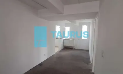 Sobreloja para locação na saúde, 80m², 2 dormitórios.