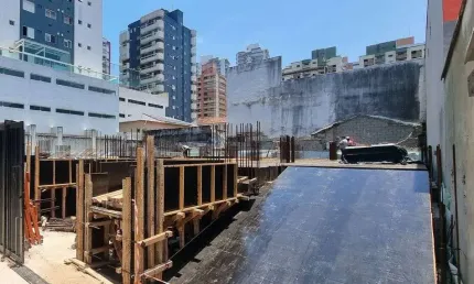 Apartamento em praia grande, canto do forte com 2 quartos, 2 suítes, 87m²