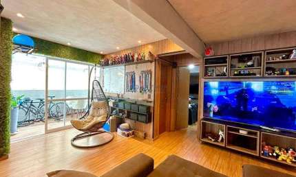 Apartamento à venda em Praia Grande com 2 dorms sendo 1 suíte e lazer completo