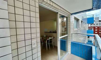 Apartamento a venda em Praia Grande, 1 dormitório com sacada e mobiliado