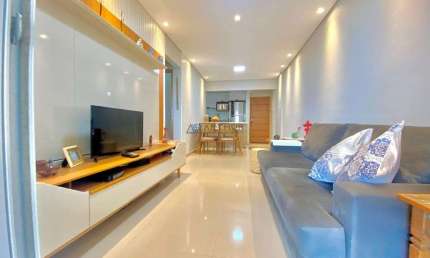 Apartamento à venda em Praia Grande com 2 suítes e 2 vagas de garagem vista mar