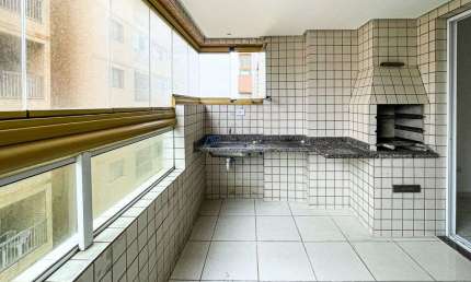 Apartamento  à Venda em Praia Grande com 2 quartos, 2 banheiros, 1 vaga e 76m²