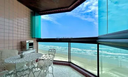 Apartamento à venda em Praia Grande frente mar com 3 dorm. sendo 2 suítes