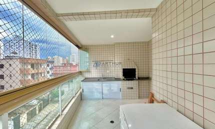 Apartamento à venda em Praia Grande com churrasqueira a carvão e vista mar