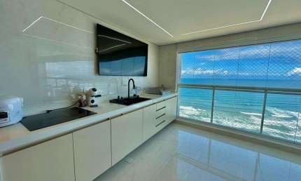 Apartamento à venda no Boqueirão em Praia Grande com área de lazer completíssima