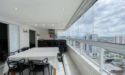 Apartamento  à Venda em Praia Grande com 3 quartos, 4 banheiros, 2 vagas e 127m²
