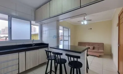 Apartamento à venda em Praia Grande no Caiçara com 2 quartos, 1 suíte, 64m²
