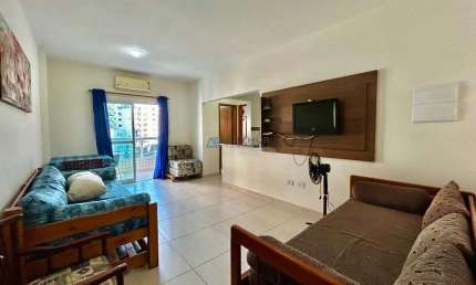 Apartamento à venda em Praia Grande, 01 dormitório, sacada e 250 metros praia