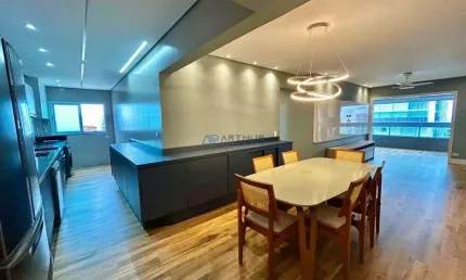 Apartamento à venda em Praia Grande, 3 dormitórios, vista mar e varanda gourmet