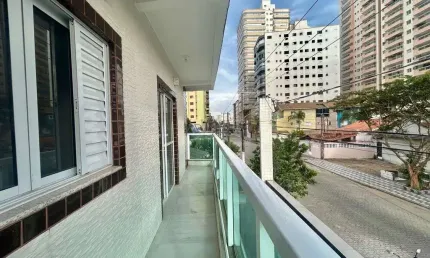 Casa sobreposta alta à venda em Praia Grande na Aviação