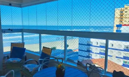 Apartamento à Venda em Mongaguá com 2 quartos, 2 banheiros, 1 vaga e 79m²