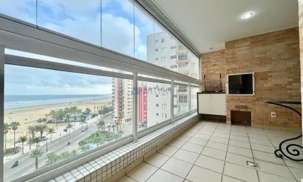 Apartamento à venda em Praia Grande com 03 dormitórios, 01 suíte, frente mar