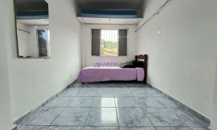 Amplo Kitnet à venda em Praia Grande no bairro Canto do Forte com 38 m²