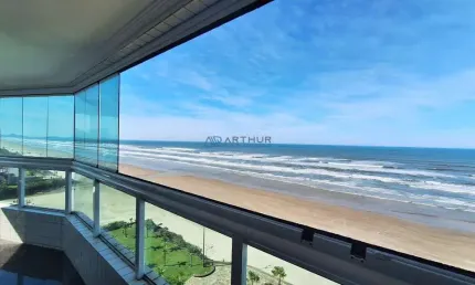 Apartamento à venda Frente Mar no bairro Solemar em Praia Grande