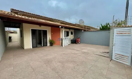Casa semimobiliada à venda em itanhaém com 2 quartos, 1 suíte e 5 vagas