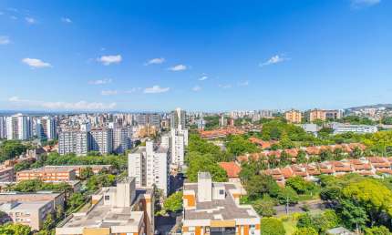 Apartamento com 2 dormitórios sendo 1 suíte à venda na rua Anita Garibaldi, 1855 com 76m2 com a melhor posição solar(leste)