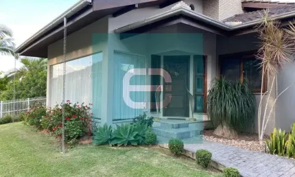 Casa com 3 quartos à venda na Rua Augusto Schlutter, 100, Centro, Pomerode, 221 m2 por R$ 2.750.000
