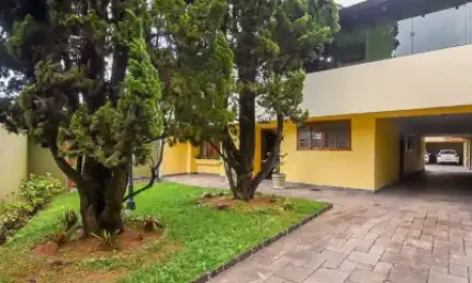 Casa com 3 quartos à venda na Rua Vereador Washington Mansur, Ahú, Curitiba