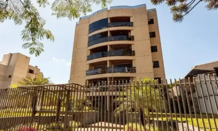Lindo Apartamento 141m2, 3 Dormitórios à Venda no Bacacheri