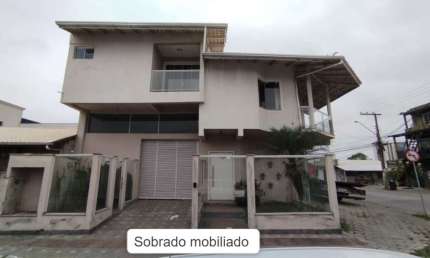 Casa com 3 quartos para alugar no São João, Itajaí 