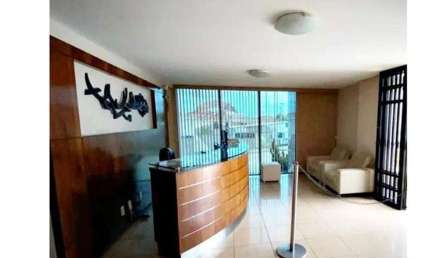 Sala comercial à venda em Candelária próximo ao Fórum