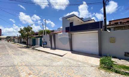 Casa Moderna com 4 quartos, sendo 3 suites, Piscina, e Área Gourmet em Nova Parnamirim!