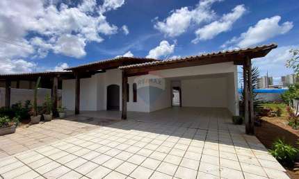 Casa Ampla no Condomínio Éden Park – 4 Quartos (3 Suítes) – Terreno de 737m² – Oportunidade Única por Apenas R$ 600 Mil!