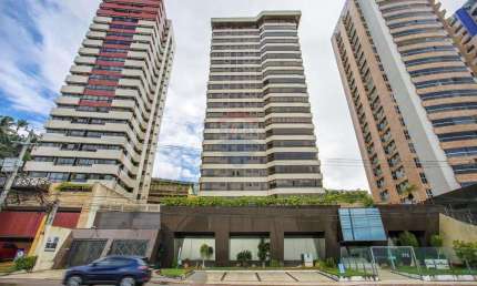 Apartamento em Areia Preta 5 Suítes 431m² Lazer Completo e Segurança 24 Horas