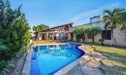 Casa Moderna em Candelária 3 Suítes e 1 Quarto 391m² Terreno 1.000m² Piscina e 4 Vagas