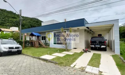 Casa à venda em Cachoeira do Bom Jesus  -  Florianópolis - SC