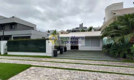 Casa à venda em Jurerê Internacional - Florianópolis - SC