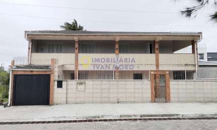 Casa frente mar a venda em Daniela, Florianópolis - SC