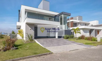 Casa à venda em Ingleses Norte  -  Florianópolis - SC