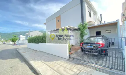 Casa à venda em São João do Rio Vermelho  -  Florianópolis - SC