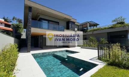 Casa à venda em Lagoa da Conceição  -  Florianópolis - SC
