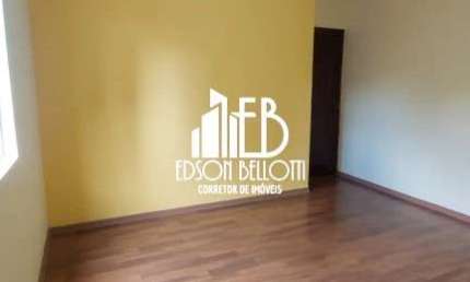 Apartamento a venda no Centro, 2 dorm, sala, cozinha, 1 wc, 1 vaga.