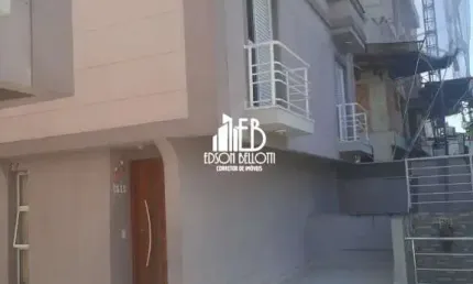 Casa à Venda no bairro Nova Petrópolis, 2 dorms, 2 vagas, 85 m²