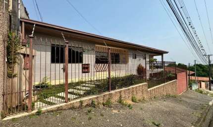 Casa com 3 dormitórios à venda,232.00 m , Centro, PONTA GROSSA - PR