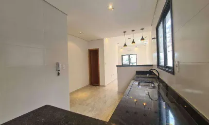 Sobrado 2 dorm(s), sendo 1 suíte,  em condomínio, 2 vagas, Aviação em Praia Grande/SP