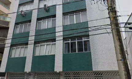 Kitnet dividida,  térrea, com 34 m², 30 metros da praia na tupi em praia grande -sp