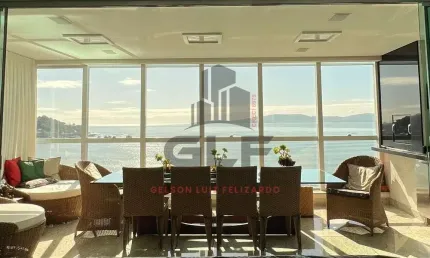 Apartamento de alto padrão na cidade de itapema/sc, no bairro centro, com 4 suítes e 2 vagas de garagem. localização privilegiada em frente ao mar!